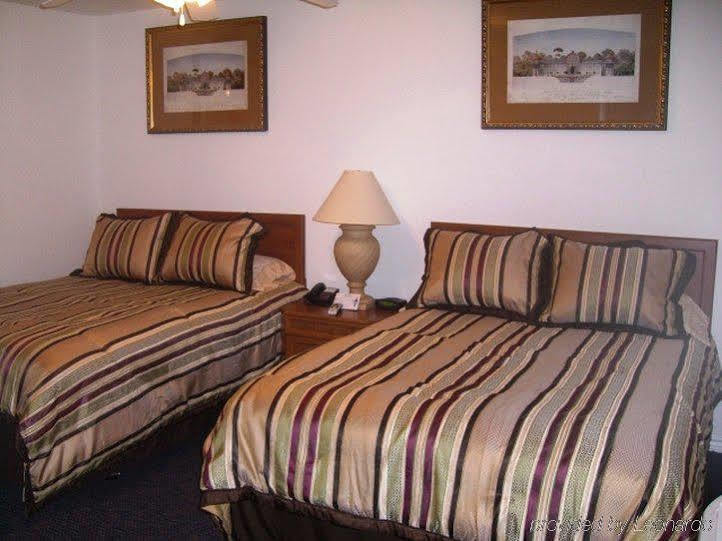 Hempstead Country Inn & Suites Esterno foto