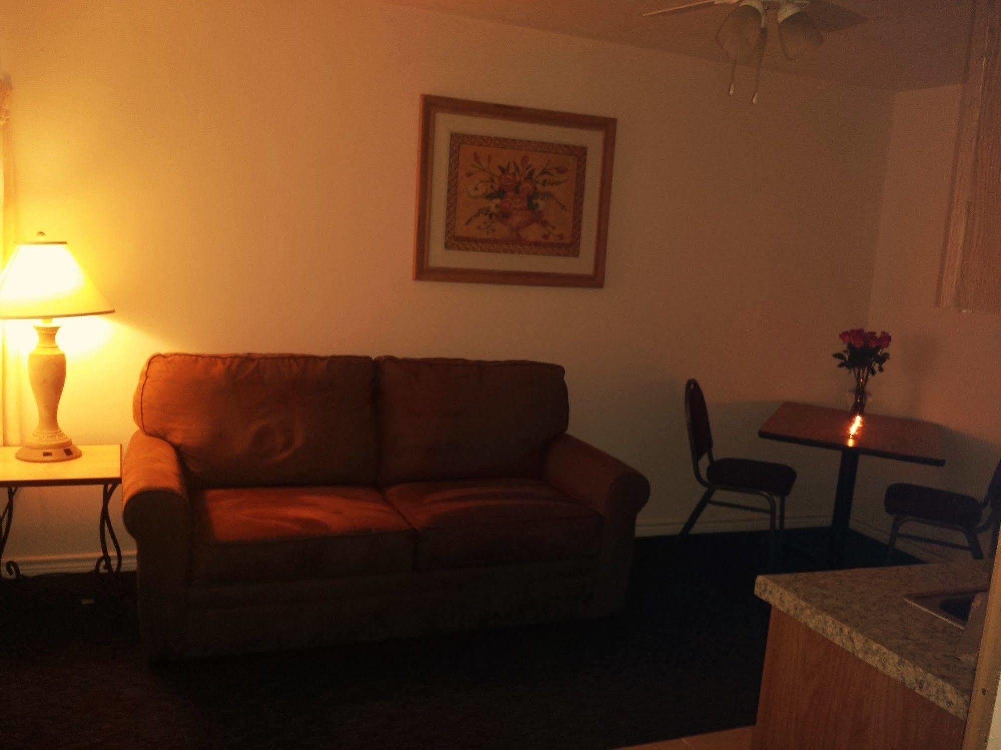 Hempstead Country Inn & Suites Esterno foto